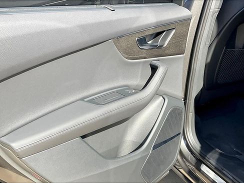 New 2026 Audi Q7 Premium Plus image 18