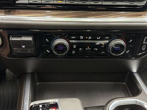 Used 2025 Chevrolet Silverado 1500 RST w/ Convenience Package II AWD/4WD image 25