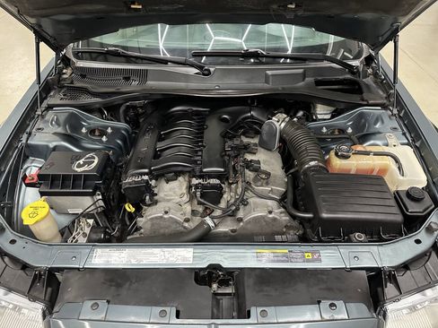 Used 2005 Chrysler 300 Touring w/ Protection Group image 7