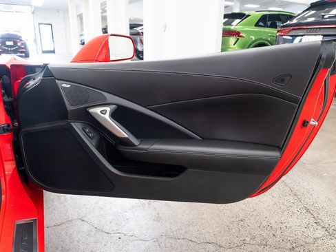 Used 2019 Chevrolet Corvette Stingray image 17