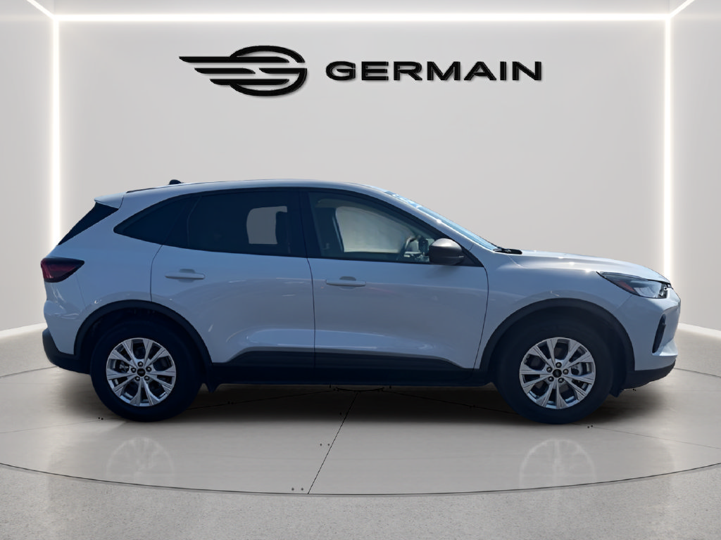 Used 2025 Ford Escape Active FWD image 9