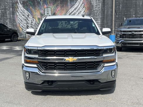 Used 2018 Chevrolet Silverado 1500 LT w/ All Star Edition image 2