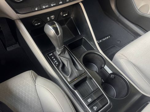 Used 2017 Hyundai Tucson Sport FWD image 16