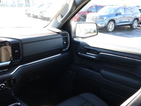 Certified 2023 GMC Sierra 1500 SLT w/ SLT Convenience Package image 11