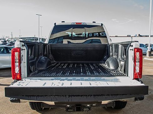 Used 2025 Ford F250 XLT w/ FX4 Off-Road Package image 19