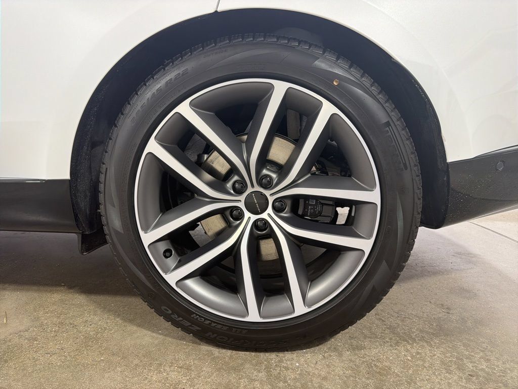 New 2026 Land Rover Range Rover Long Wheelbase SE AWD/4WD image 30
