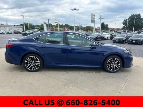 Used 2025 Toyota Camry XLE w/ Premium Package AWD/4WD image 5