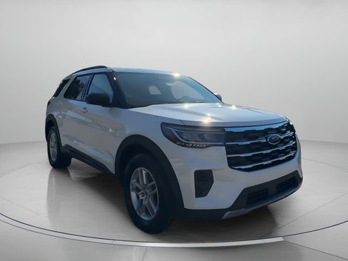 New 2026 Ford Explorer Active image 3