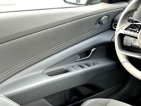 New 2026 Hyundai Elantra Sport FWD image 21