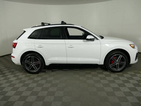 Used 2025 Audi Q5 e Premium Plus w/ Premium Plus Package AWD/4WD image 2