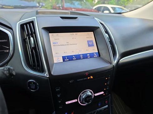 Used 2020 Ford Edge Titanium w/ Equipment Group 301A FWD image 25