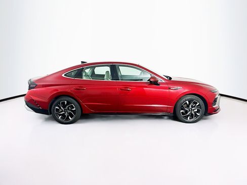 Used 2025 Hyundai Sonata SEL FWD image 10