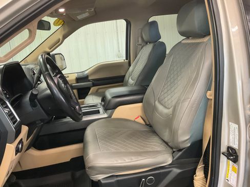Used 2017 Ford F150 XLT w/ Equipment Group 302A Luxury AWD/4WD image 11