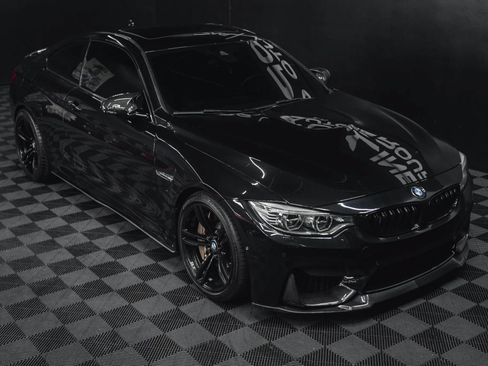 Used 2015 BMW M4 Coupe w/ Executive Package RWD image 25
