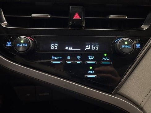 Used 2023 Toyota Camry LE image 19