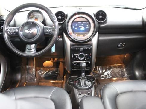 Used 2016 MINI Cooper Countryman FWD image 2