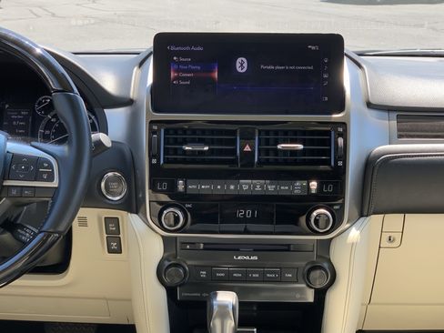 Used 2023 Lexus GX 460 Premium w/ Premium Package AWD/4WD image 31