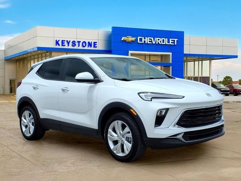 Used 2025 Buick Encore GX Preferred AWD/4WD image 1