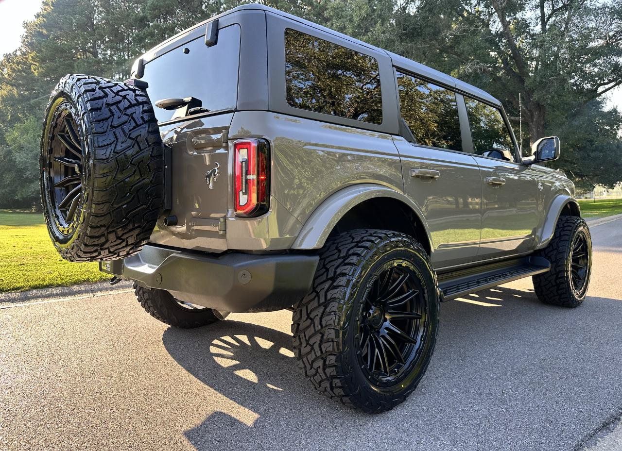 Used 2025 Ford Bronco Outer Banks AWD/4WD image 5