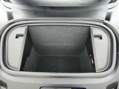 Used 2023 Porsche Taycan RWD image 33