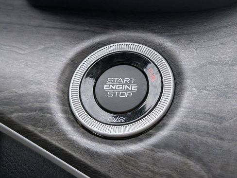 Used 2024 Jeep Grand Cherokee L Limited image 26