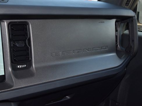 Certified 2025 Ford Bronco Badlands image 36