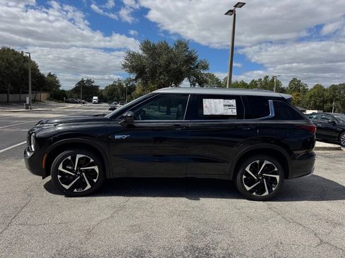 New 2025 Mitsubishi Outlander SEL image 4