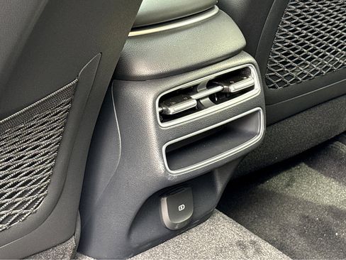 New 2026 Genesis GV70 2.5T image 25