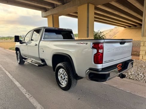 Used 2023 Chevrolet Silverado 3500 LT AWD/4WD image 5