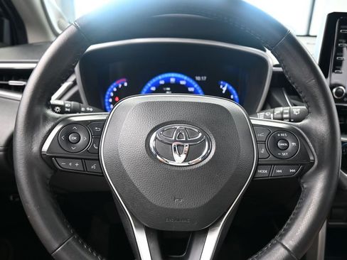 Used 2022 Toyota Corolla Cross XLE image 30