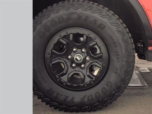 Used 2024 Ford Bronco Wildtrak image 8