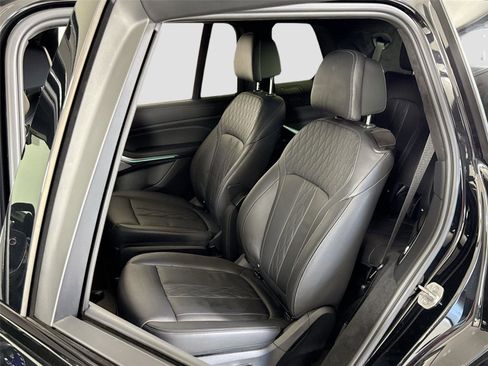 Used 2021 BMW ALPINA XB7 image 25