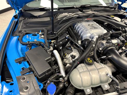 Used 2022 Ford Mustang Shelby GT500 w/ Carbon Fiber Track Pack image 21