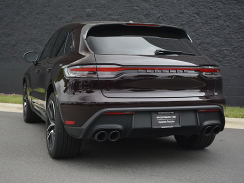 Certified 2026 Porsche Macan Turbo AWD/4WD image 3