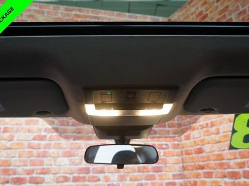 Certified 2023 Nissan Sentra SR w/ SR Premium Package image 33