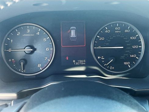 Used 2024 Subaru Outback Limited AWD/4WD image 12