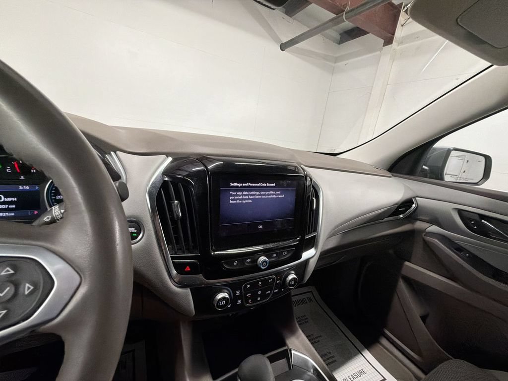 Used 2021 Chevrolet Traverse LT FWD image 17