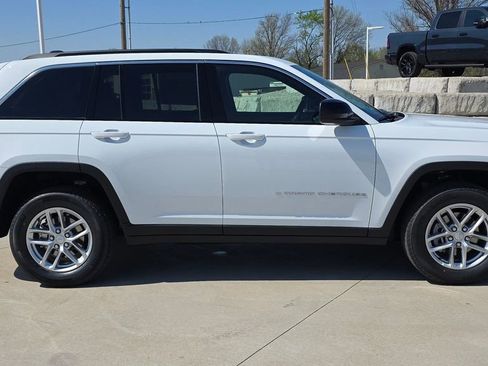 New 2026 Jeep Grand Cherokee Laredo AWD/4WD image 6