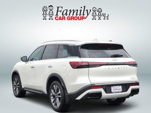 Used 2023 INFINITI QX60 Luxe w/ Cargo Package FWD image 3