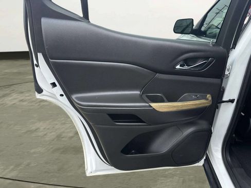 Used 2019 GMC Acadia Denali image 13