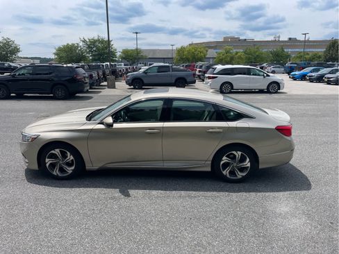 Used 2018 Honda Accord EX-L image 2