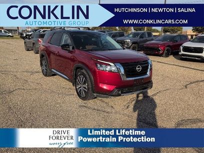 Used 2022 Nissan Pathfinder Platinum w/ Cargo Package