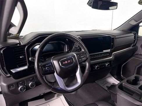 Used 2022 GMC Sierra 1500 SLE w/ Enhanced Capability Package image 9