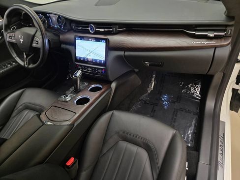 Used 2023 Maserati Quattroporte GT RWD image 28