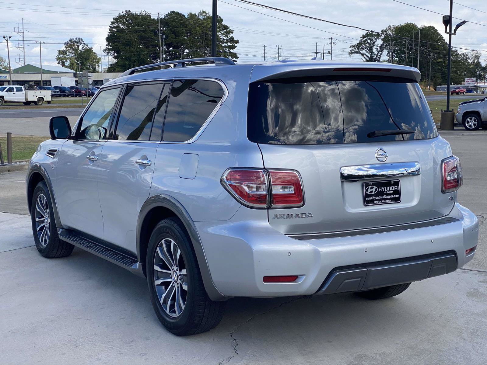 Used 2019 Nissan Armada 2WD image 5