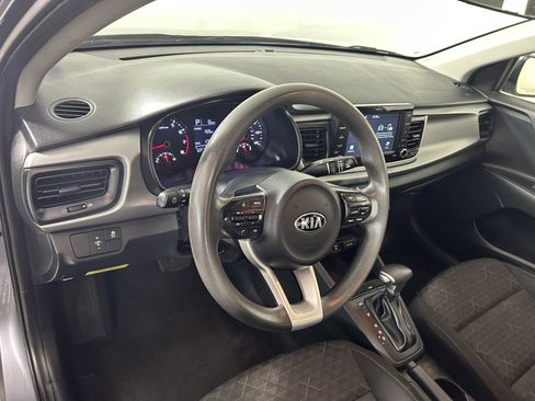 Used 2020 Kia Rio S image 11