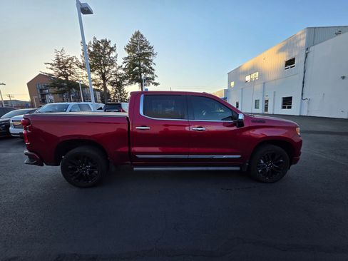 Used 2024 Chevrolet Silverado 1500 High Country w/ High Country Premium Package image 5
