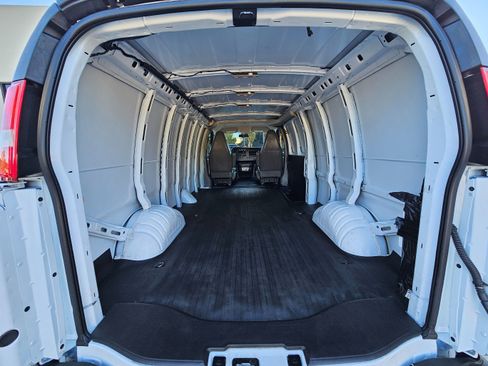 Used 2025 Chevrolet Express 2500 Extended w/ Driver Convenience Package image 20