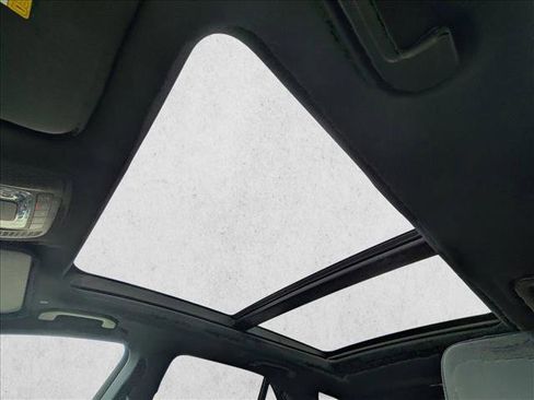 Used 2025 Mercedes-Benz GLE 350 4MATIC image 15