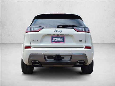 Used 2019 Jeep Cherokee Overland w/ Technology Group AWD/4WD image 6